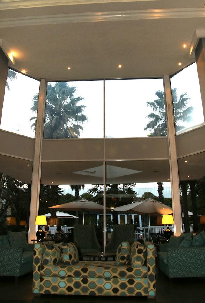 AIRPORT GRAND & CONFERENCE CENTRE photo 2