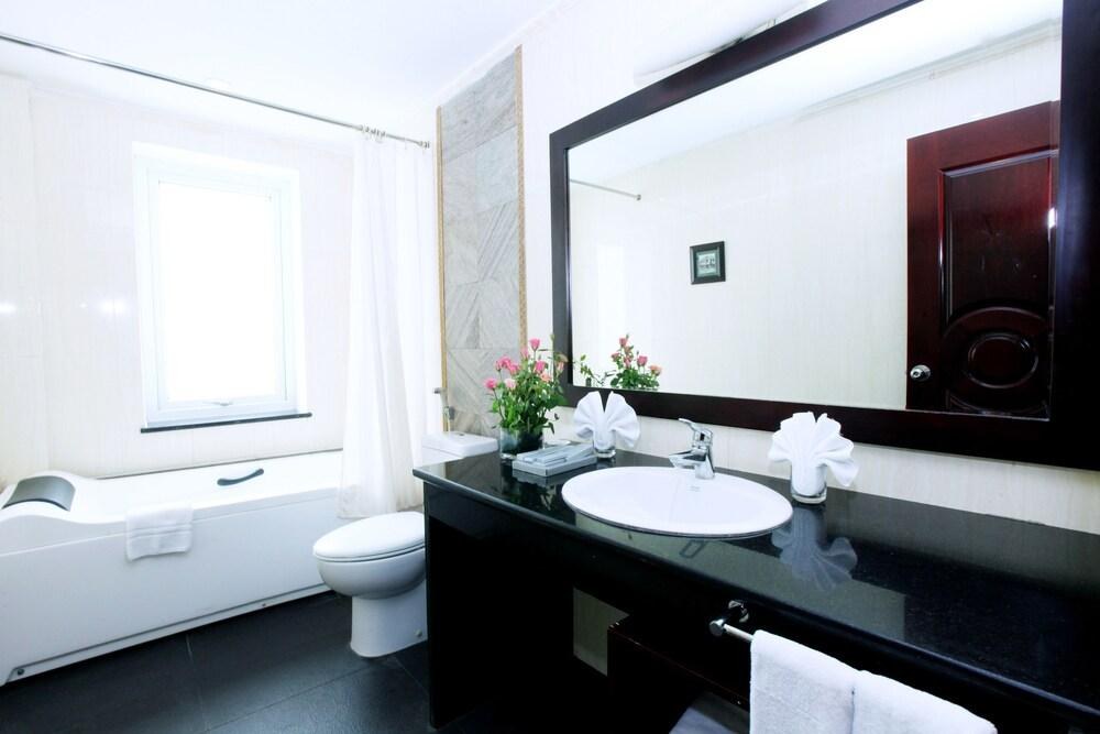 MEDALLION HOTEL HANOI photo 3