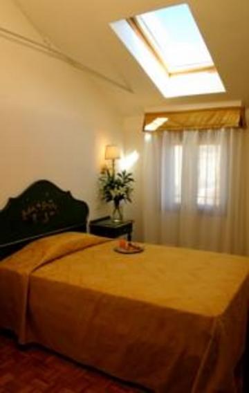 AFFITTACAMERE PALAZZO CENDON photo 3