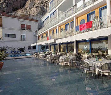 MAR HOTEL ALIMURI photo 4