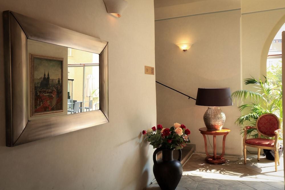 APPIA RESIDENCES photo 2