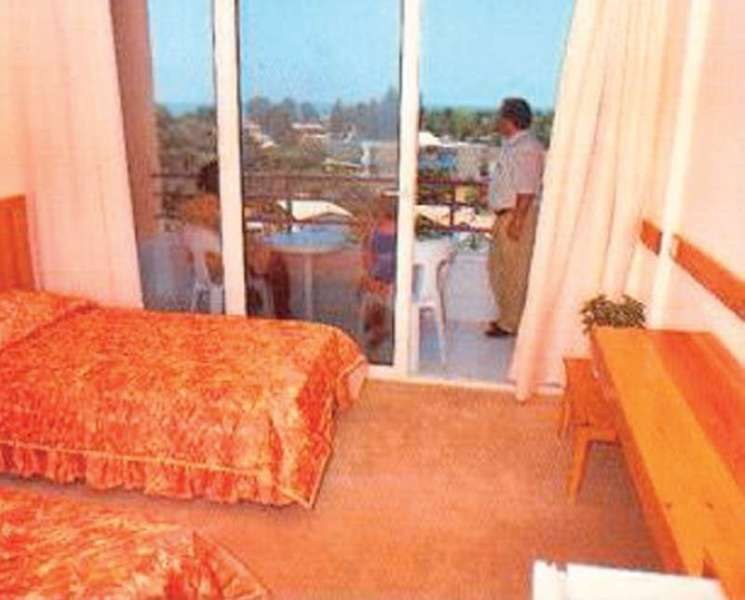 HOTEL KERVAN photo 4