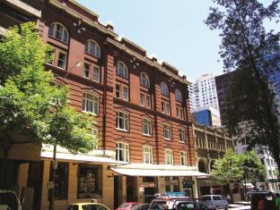 BASE BACKPACKERS SYDNEY