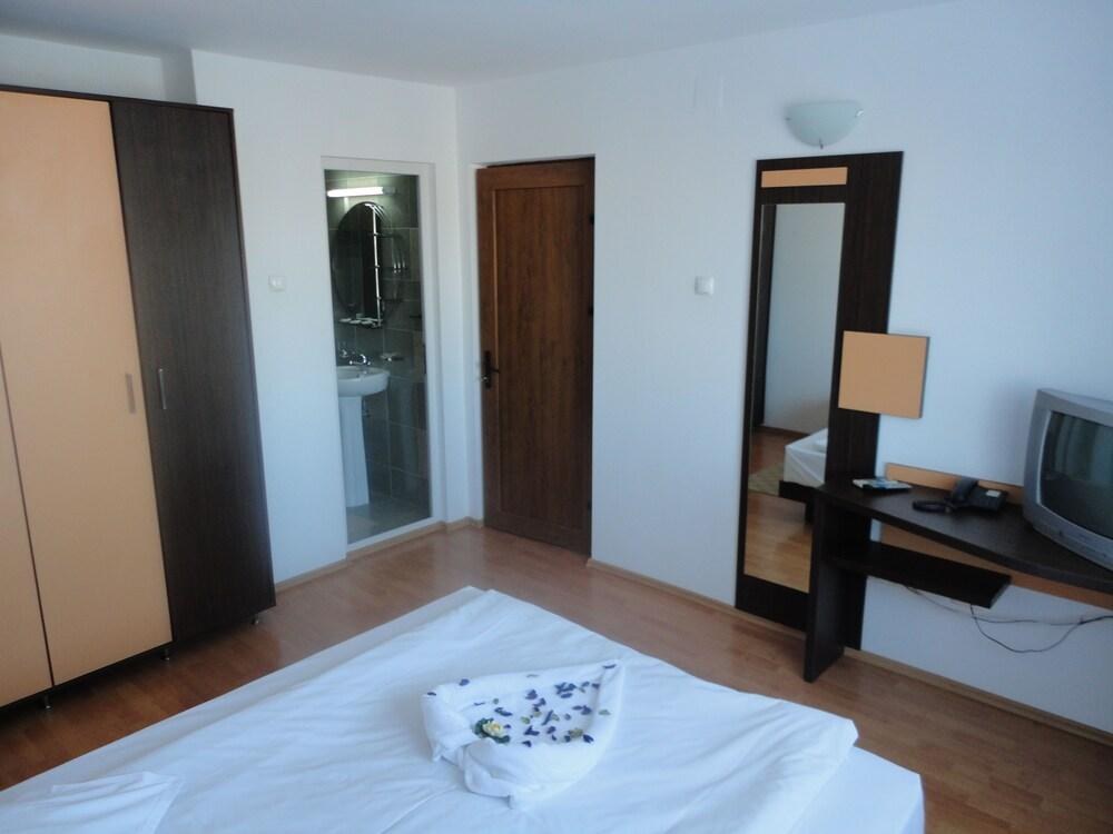 Arion Hotel photo 1