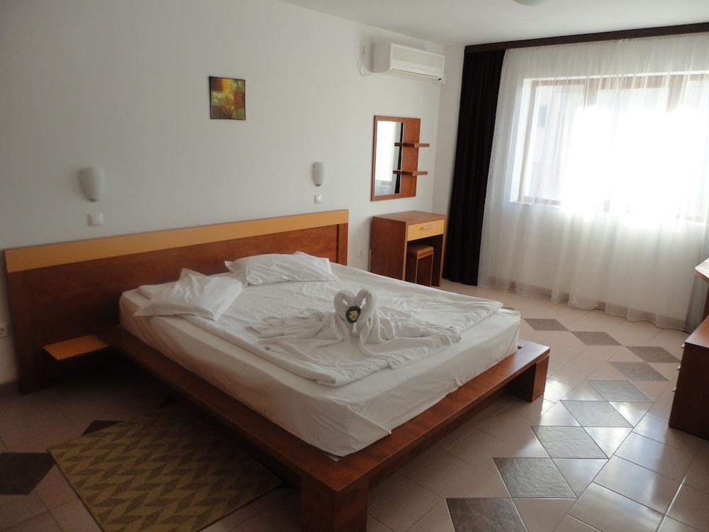 Arion Hotel photo 2