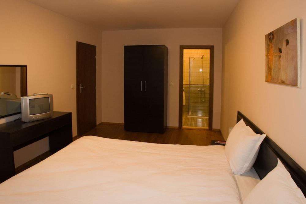 GRAND MONTANA HOTEL photo 3