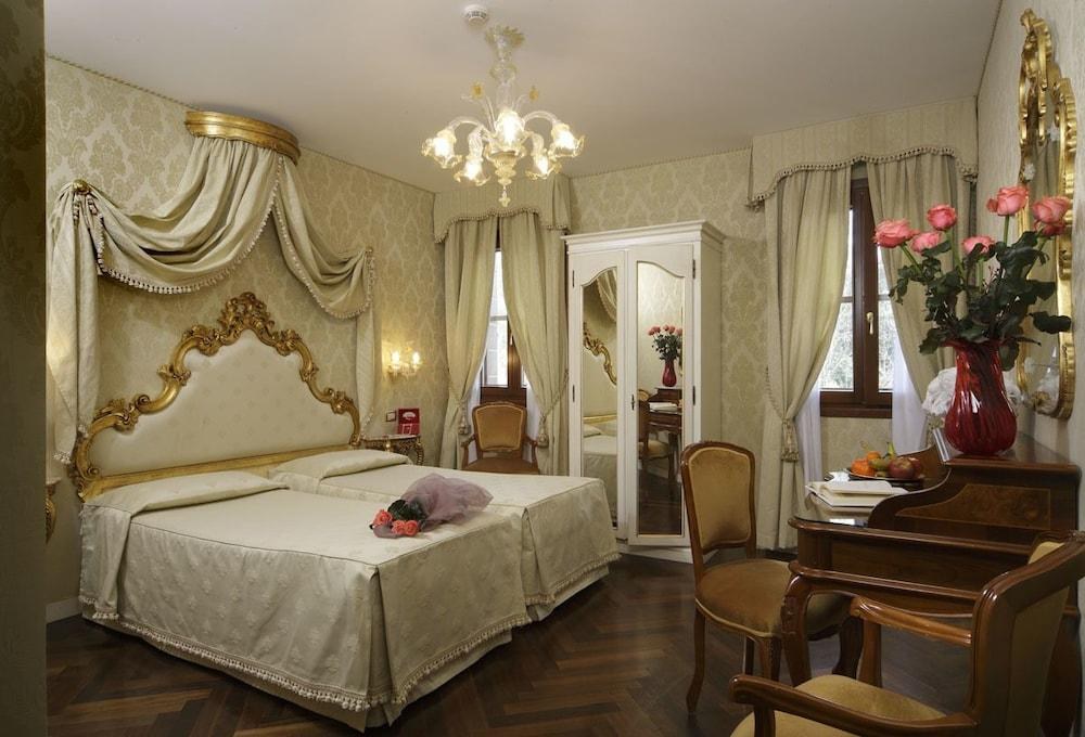 A La Locanda Orsaria photo 3