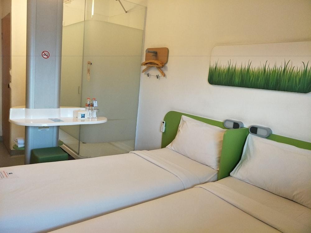 IBIS BUDGET SURABAYA photo 2