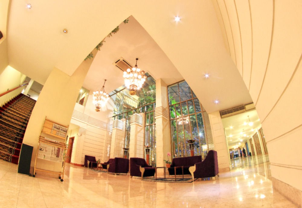 SAVOY HOMANN BIDAKARA