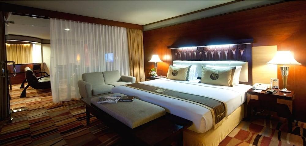 SAVOY HOMANN BIDAKARA photo 4