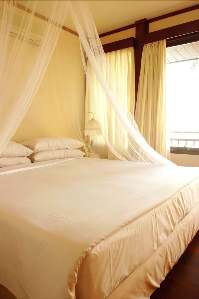 BATAM VIEW BEACH RESORT photo 2