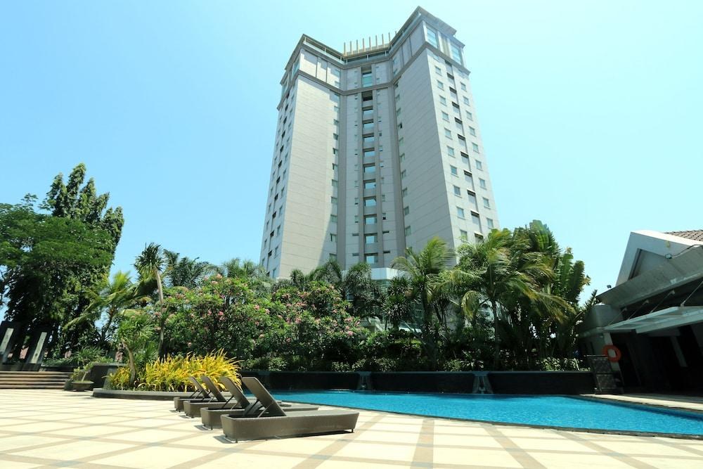 JAVA PARAGON HOTEL & RESIDENCES photo 1