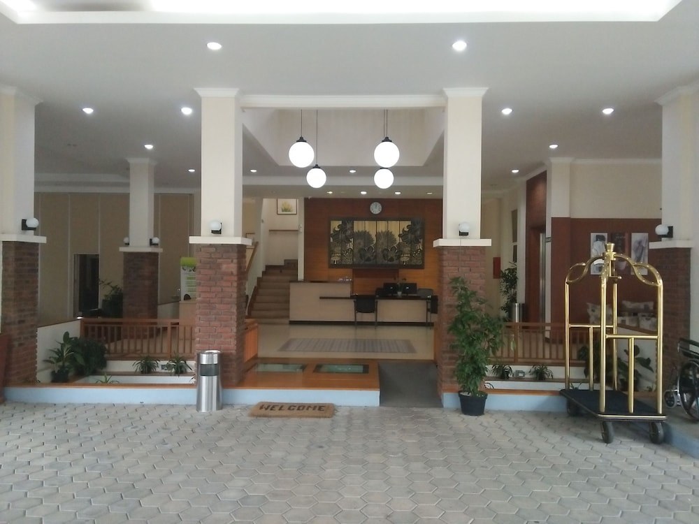 AHADIAT AND BUNGALOW photo 1