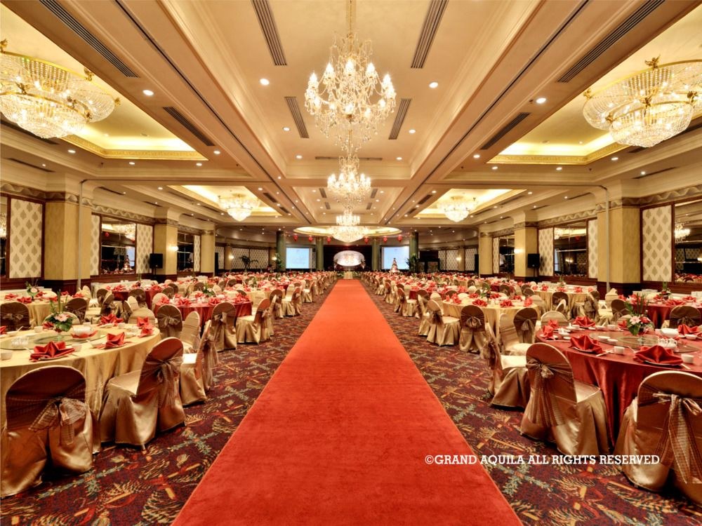 Grand Aquila