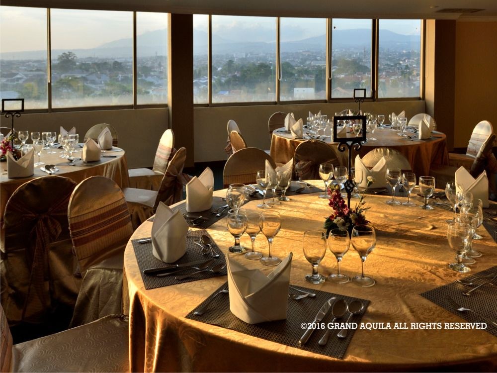 Grand Aquila photo 1