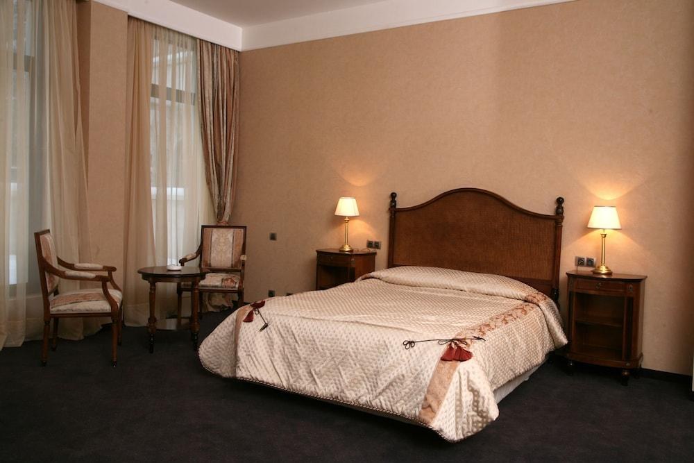 FESTA WINTER PALACE photo 4