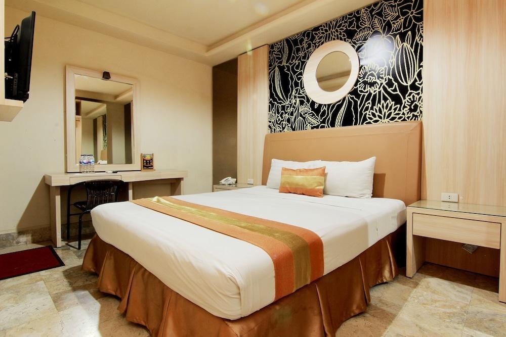 Hotel Grand Rosela Yogyakarta photo 2