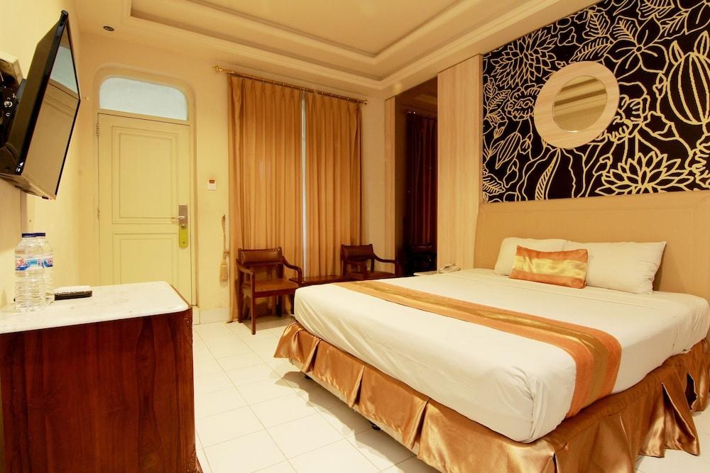 Hotel Grand Rosela Yogyakarta photo 4