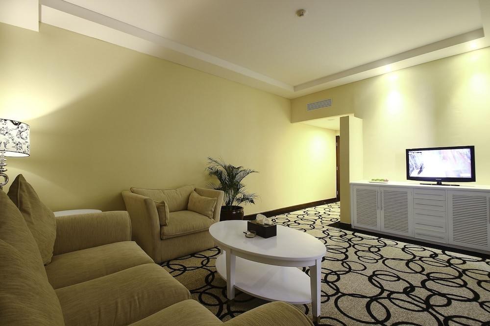 SAPHIR YOGYAKARTA photo 2