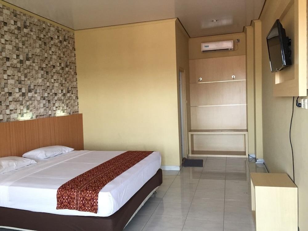 Airlangga Hotel photo 4