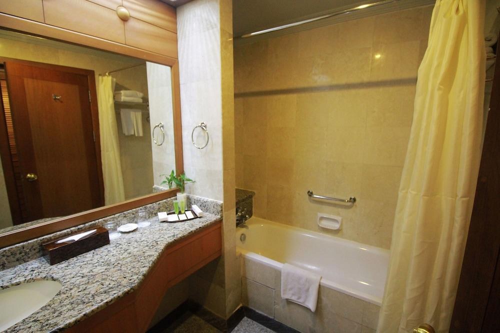 PLANET HOLIDAY AND RESIDENCE BATAM photo 2