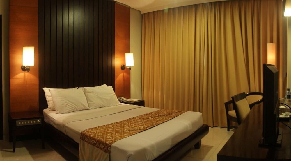 Sari Ater Hotel & Resort photo 2