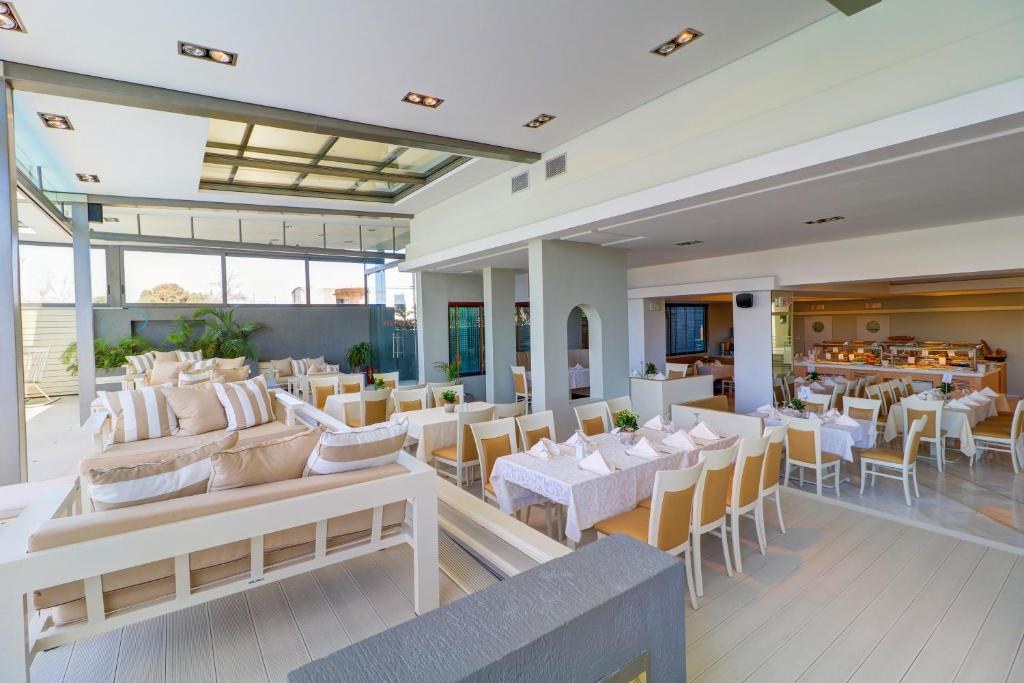 Palace Hotel Glyfada photo 4