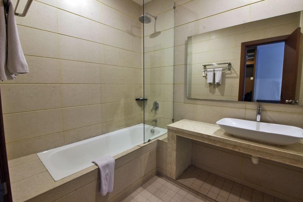 Grand Eska Hotel Batam photo 2