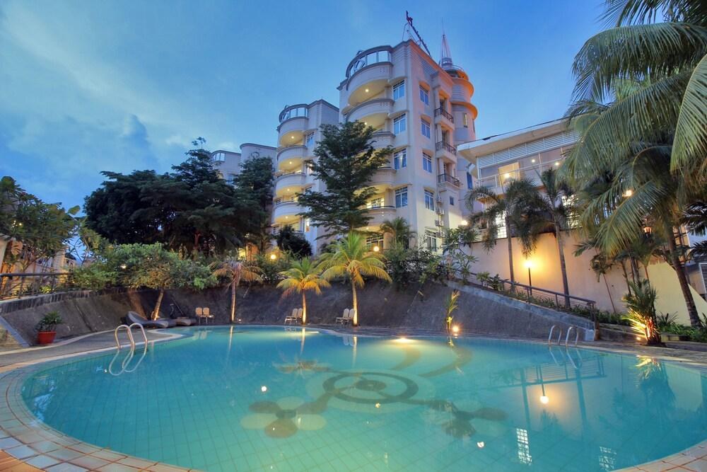 Grand Eska Hotel Batam photo 4