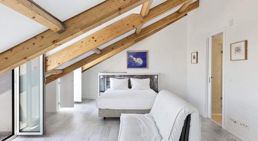 HELLO LISBON BAIRRO ALTO APARTMENTS photo 3
