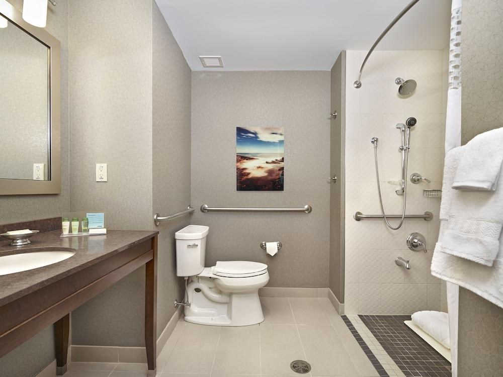 Hampton Inn by Hilton Halifax Downtown photo 4