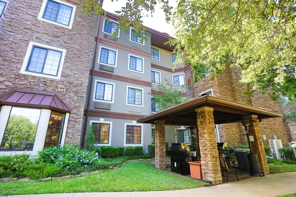 STAYBRIDGE SUITES AUSTIN ARBORETUM photo 4