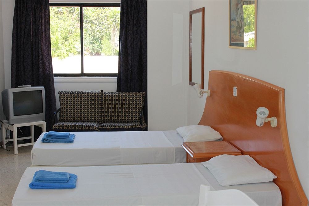 FLOREA HOTEL APARTMENTS
