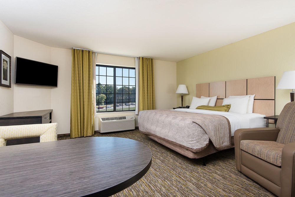 CANDLEWOOD SUITES BLOOMINGTON photo 1