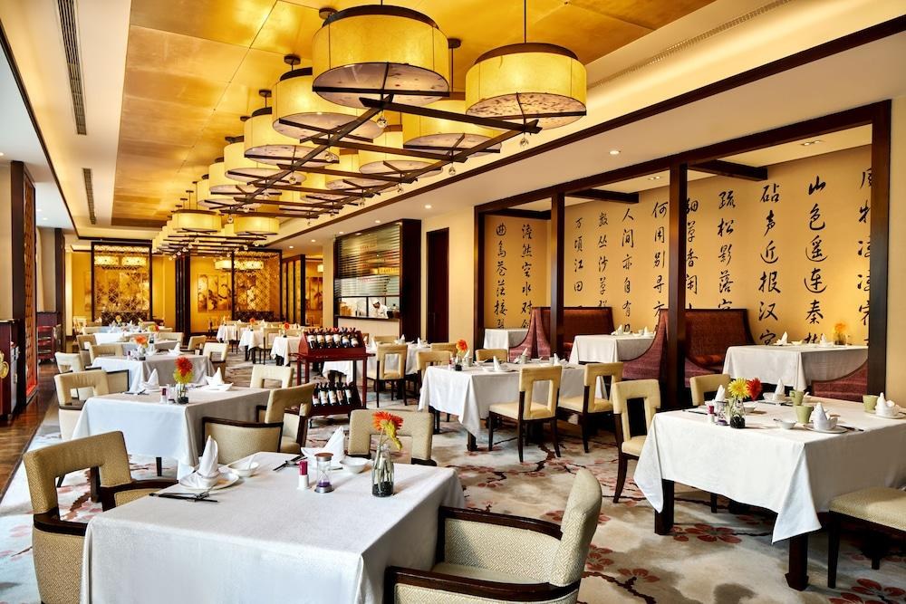 CROWNE PLAZA BINHAI photo 4