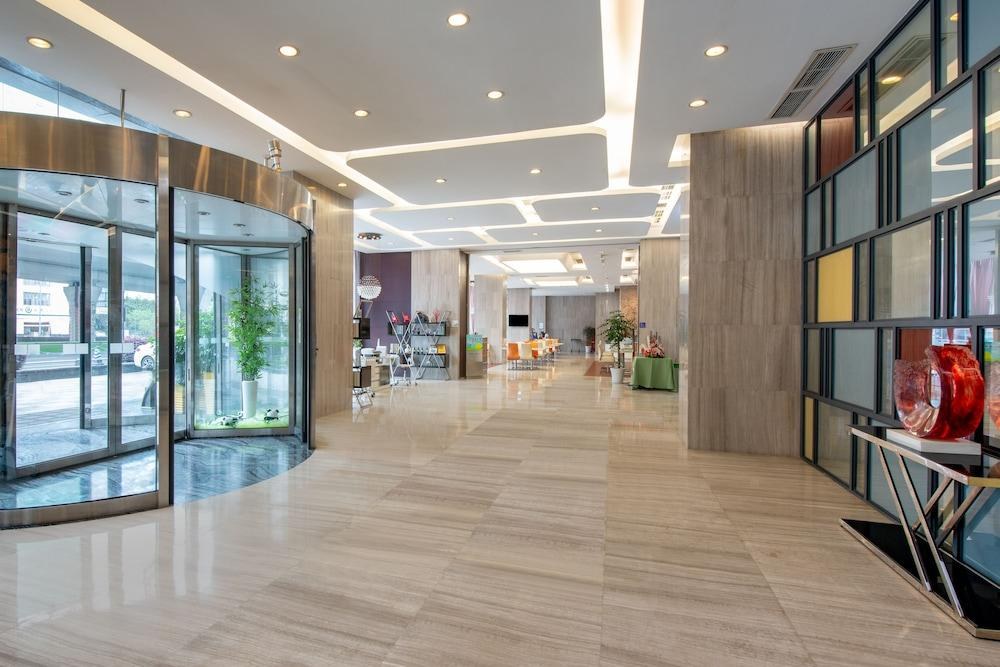 Holiday Inn Express Wuhou Chengdu photo 3
