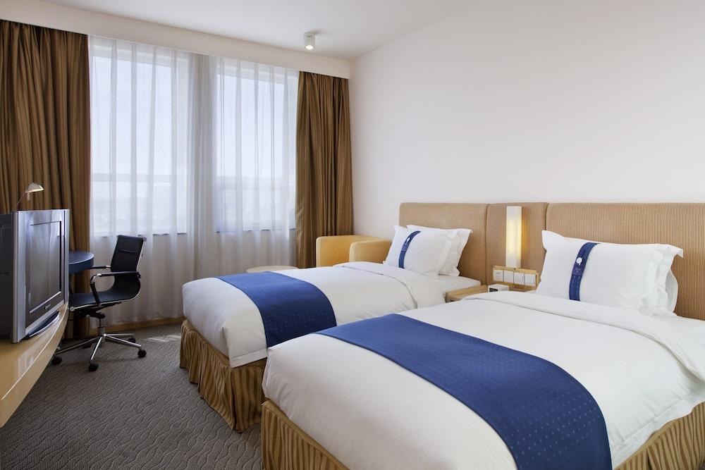 Holiday Inn Express Tianjin Airport photo 3