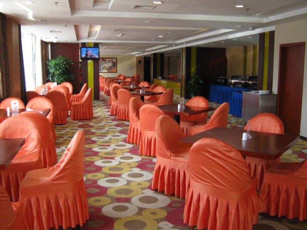 HOLIDAY INN EXPRESS DONGLI