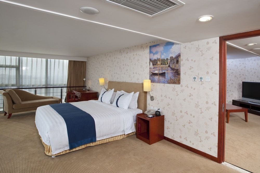 HOLIDAY INN EXPRESS DONGLI photo 4