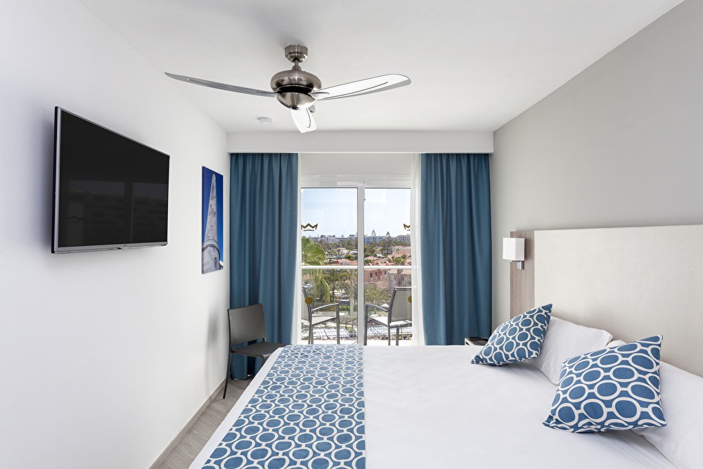 HOTEL RIU PAPAYAS photo 2