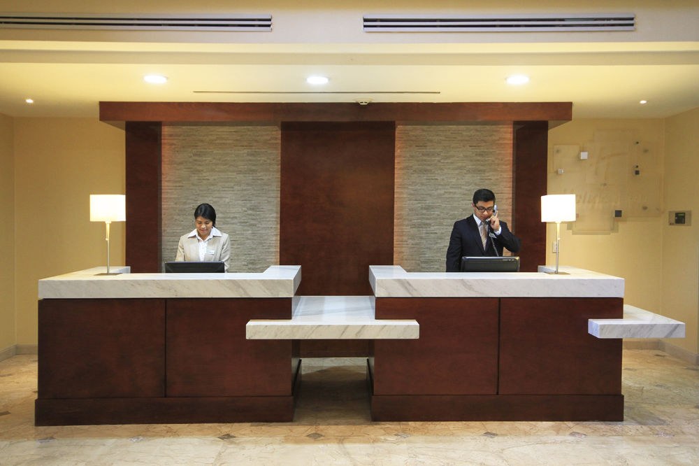 HOLIDAY INN MONCLOVA photo 1