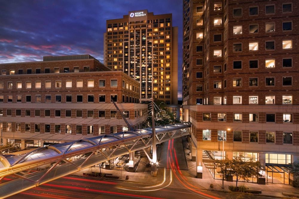 HYATT REGENCY BELLEVUE photo 2