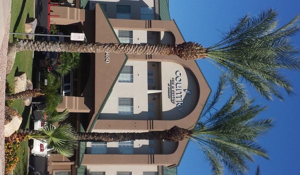 COUNTRY INN AND SUITES - MESA photo 2