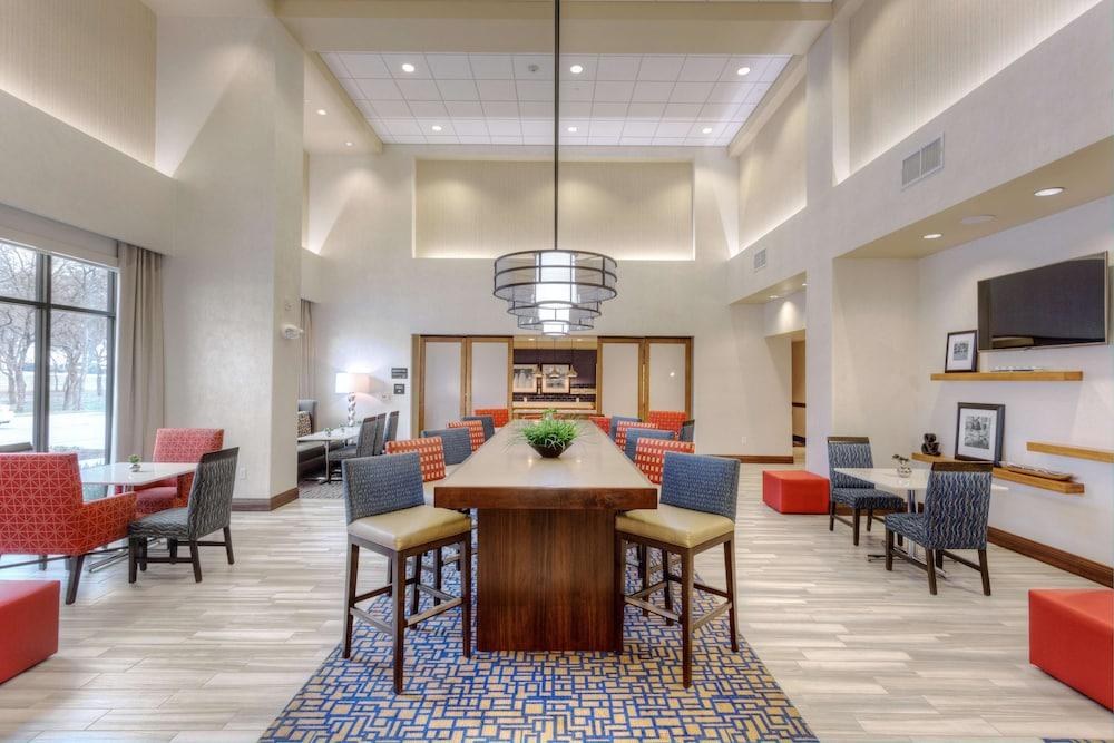 Hampton Inn & Suites Dallas/Plano-East photo 2