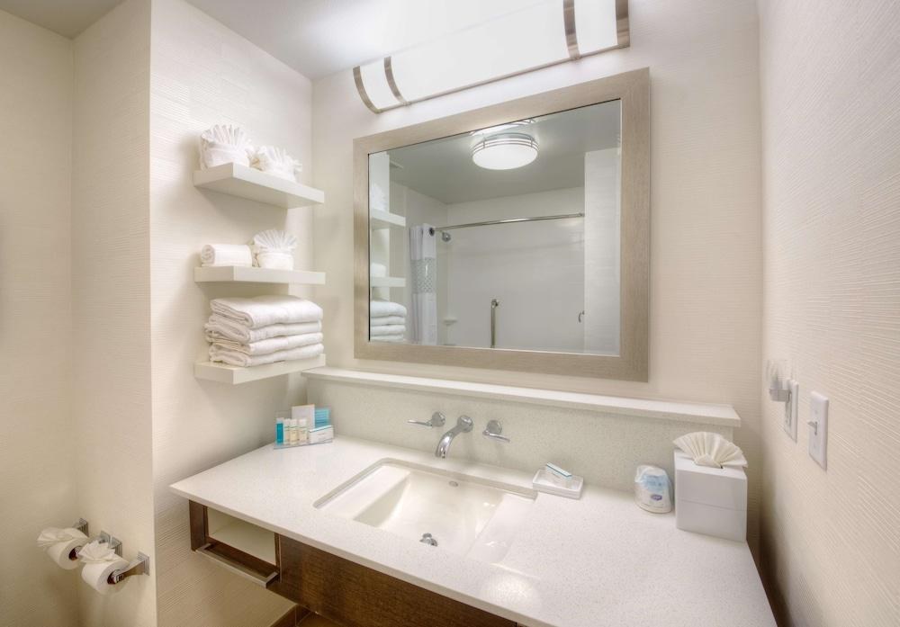Hampton Inn & Suites Dallas/Plano-East photo 4