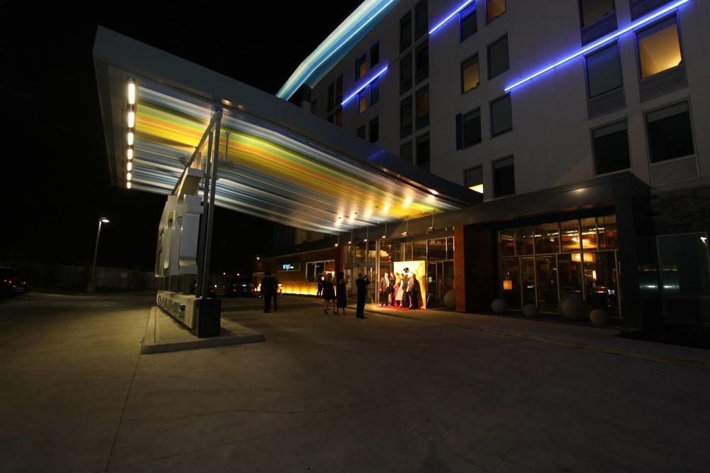 A LOFT VAUGHAN MILLS photo 1