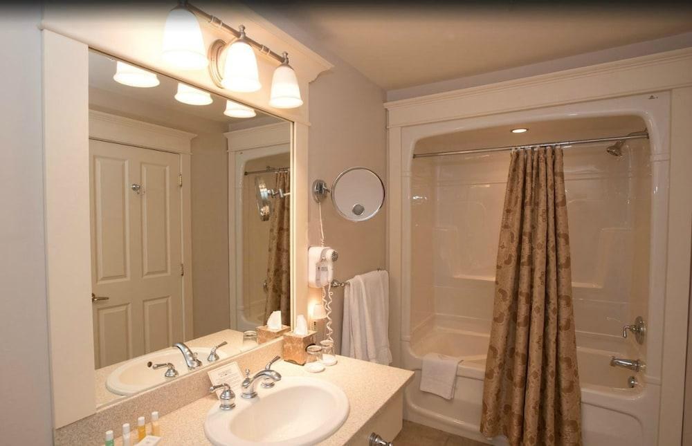 RIVERBEND INN AND VINEYARD photo 4