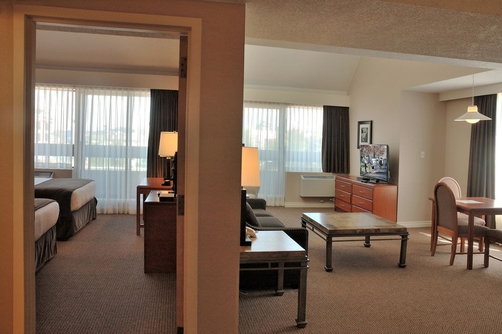 THE EMBASSY INN photo 1