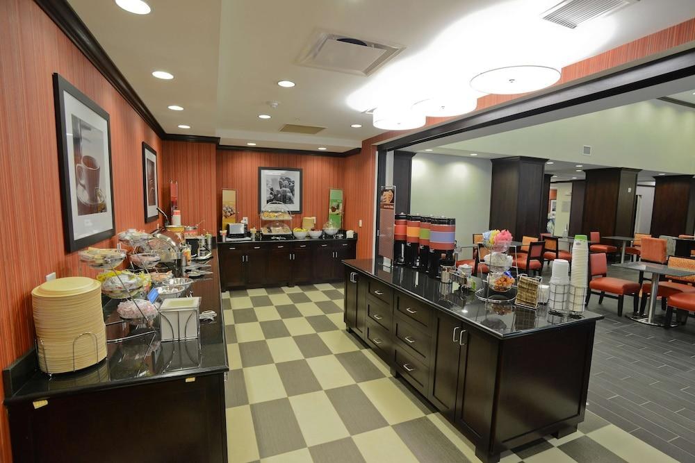 Hampton Inn & Suites Albany At Albany Mall photo 3