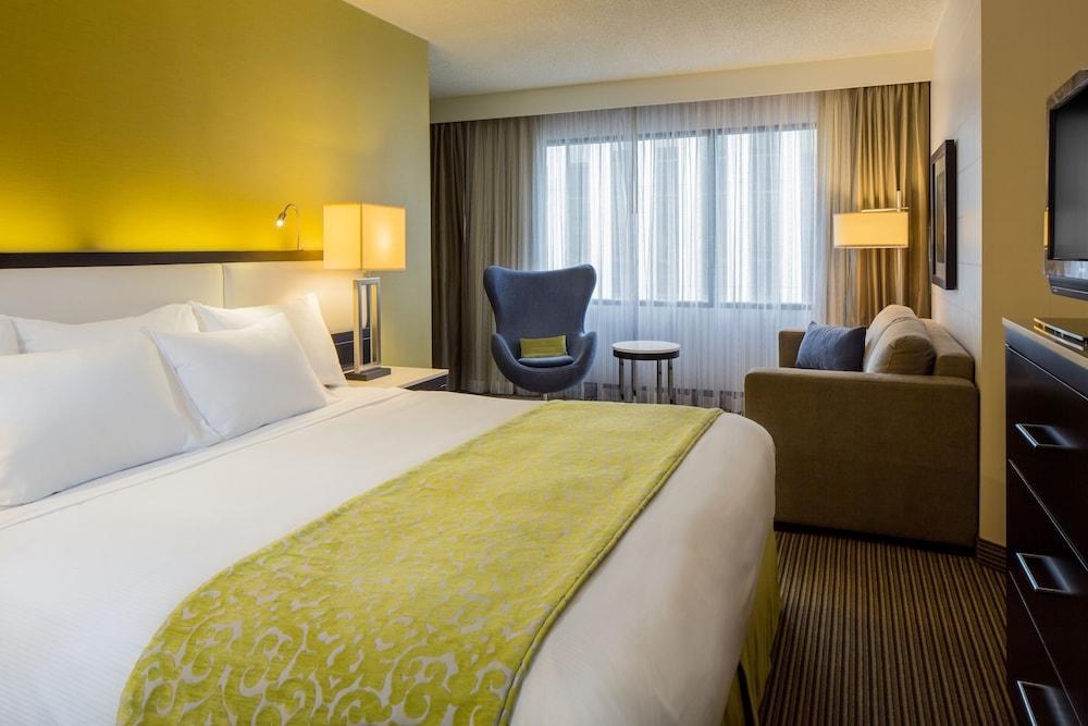 The Hollis Halifax - a DoubleTree Suites by Hilton photo 3